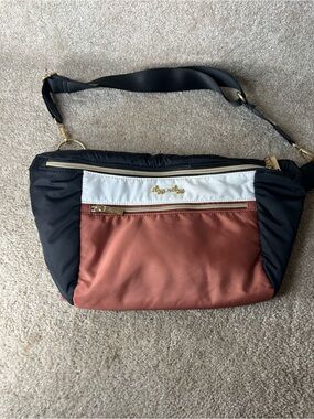 Itzy Ritzy Black, Rust & White Colorblock Crossbody Bag coffee and cream color
